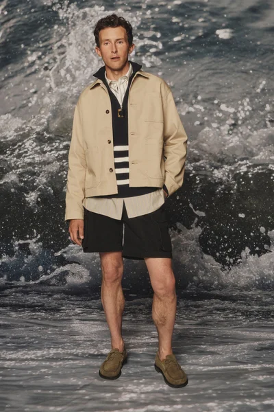 Look 32